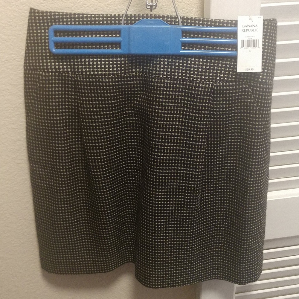 Woman's suit skirt